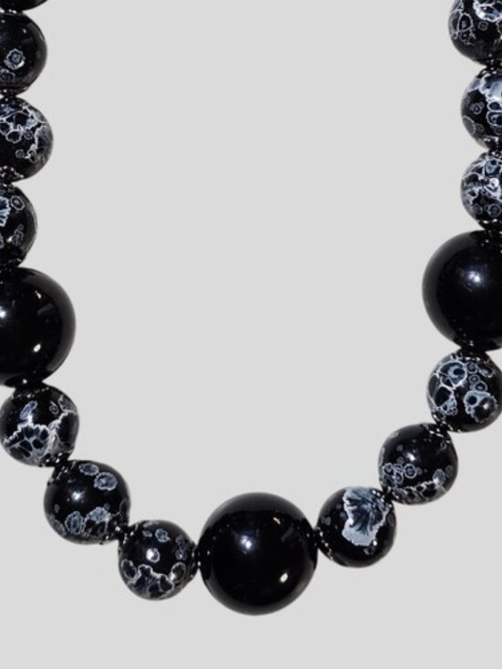 Jewelry - Black/White Swirl Design Glass Bead Single Strand Necklace 24" Long LNC